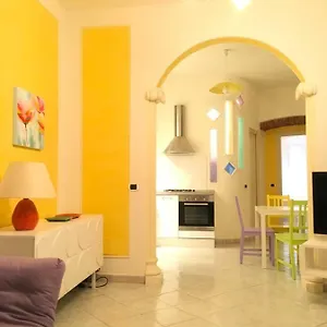 15-piazza-saint-bon.hotelitalianriviera.com/
